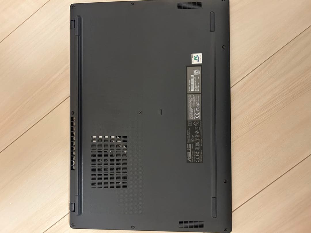 【サライ◆即購入可 】ASUS Vivobook 16