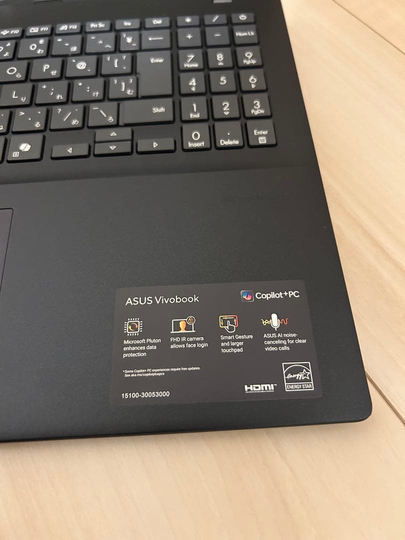 【サライ◆即購入可 】ASUS Vivobook 16