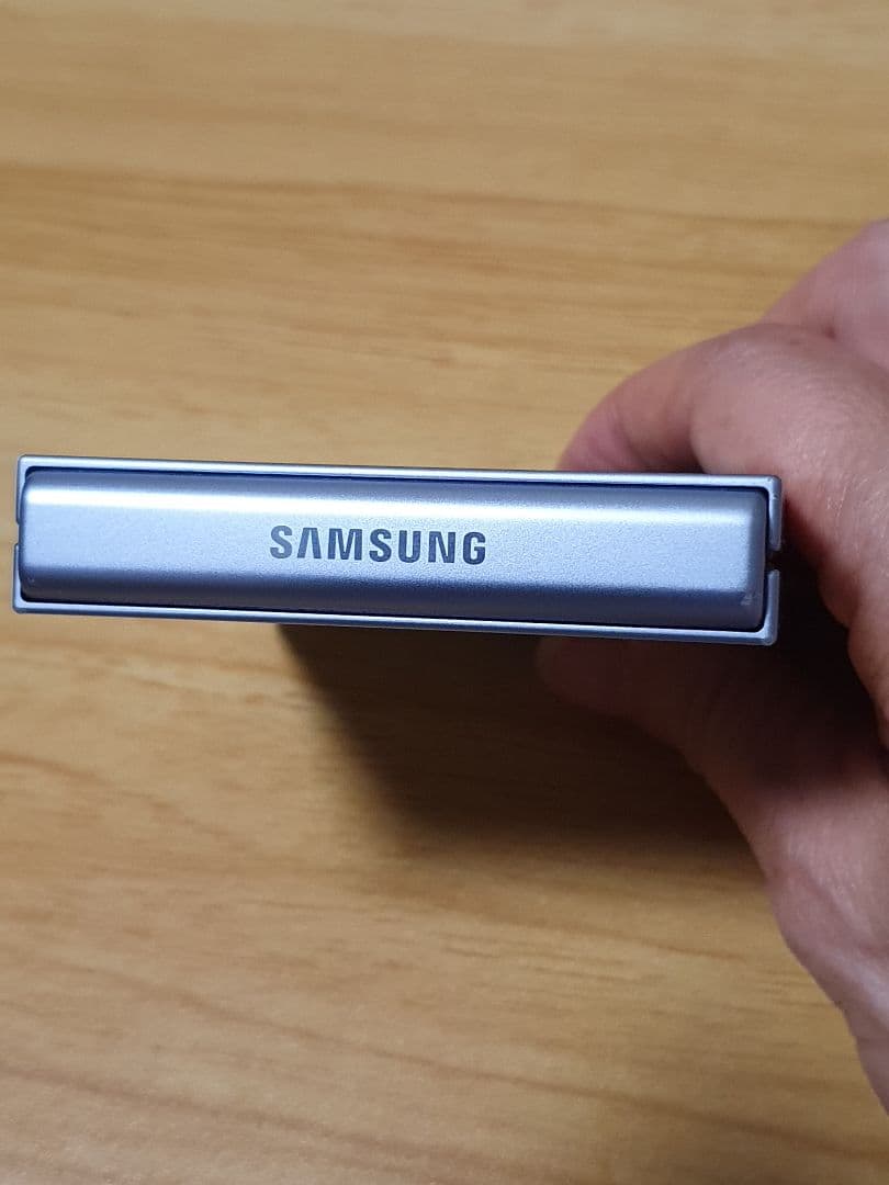 Samsung Galaxy Z Flip6 256GB 本体