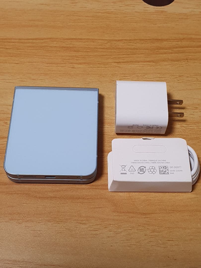 Samsung Galaxy Z Flip6 256GB 本体