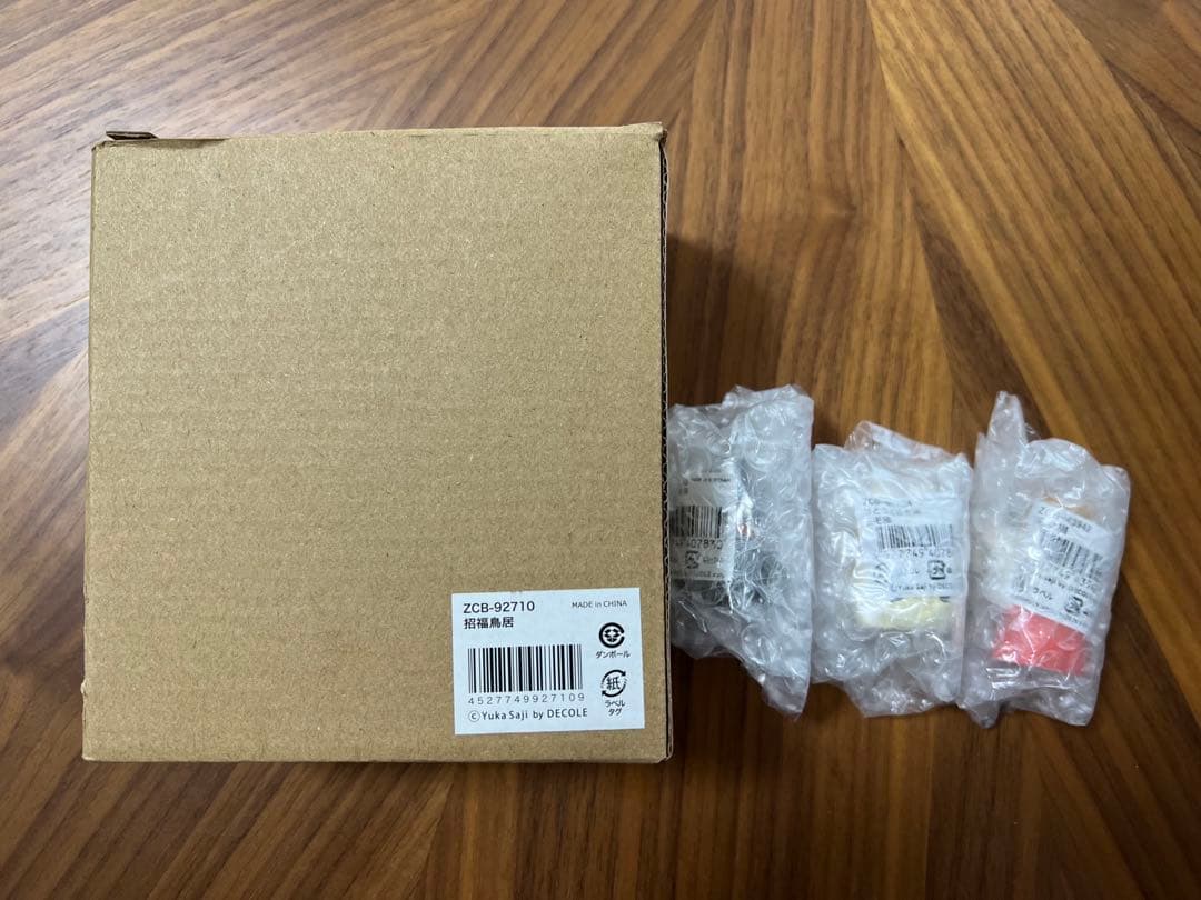 【美品】鳥居　縁起物　巫女さん　招き猫　置物　フィギュア　4点セット