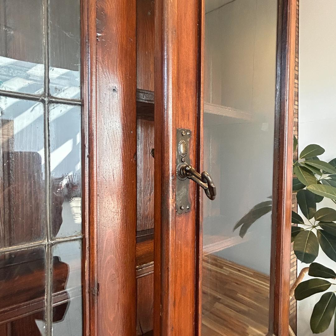 ♥英国アンティーク カップボード 食器棚 ステンドグラス