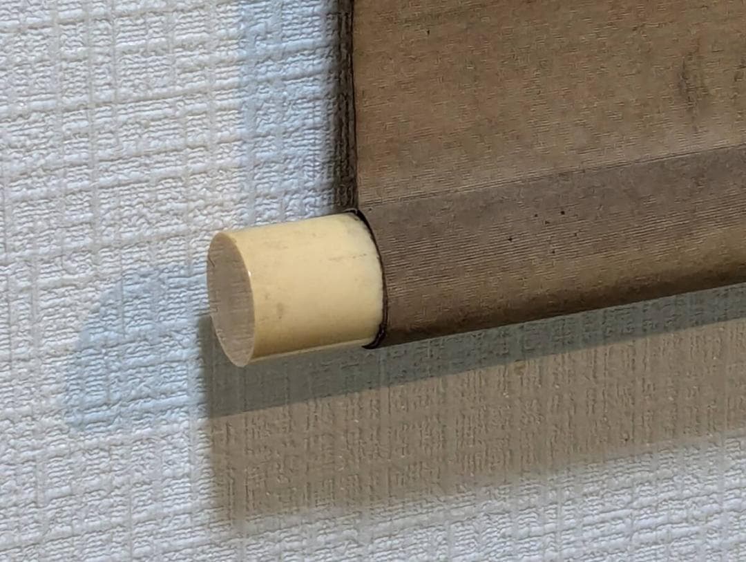 【真作】掛軸　梅花咲く渓谷に人物図　文人画風　白梅咲く幽谷の一幅　S192