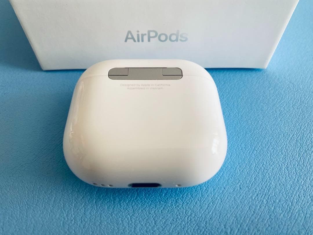 AirPods 第4世代 充電ケースのみ ノイキャン付 A3059 SPOO