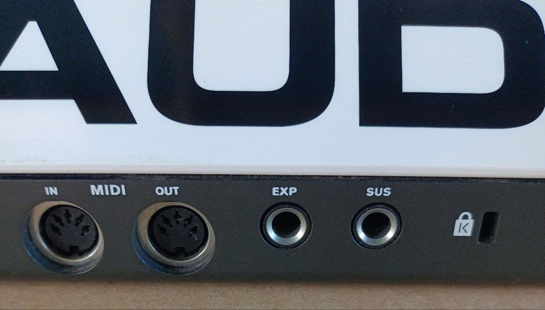 M-Audio Axiom air 61 MIDIコントローラー