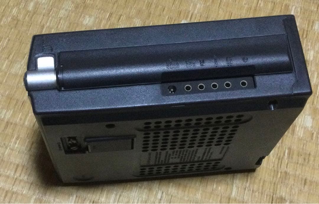 未使用品？　ソニー SONY スカイセンサー ICF-5600 BCLラジオ