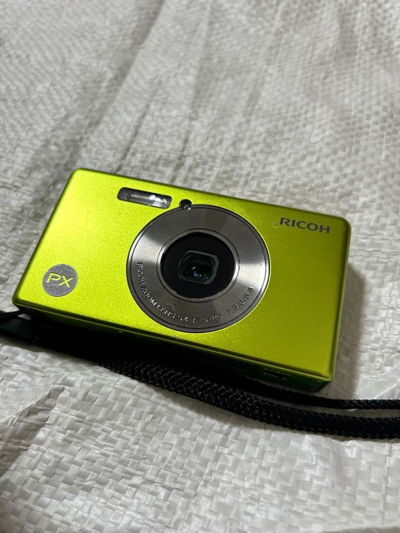 RICOH PX ライムグリーン　デジタルカメラ　防水仕様 バッテリー２個付き