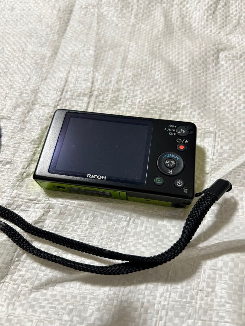 RICOH PX ライムグリーン　デジタルカメラ　防水仕様 バッテリー２個付き