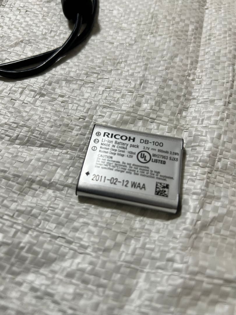 RICOH PX ライムグリーン　デジタルカメラ　防水仕様 バッテリー２個付き