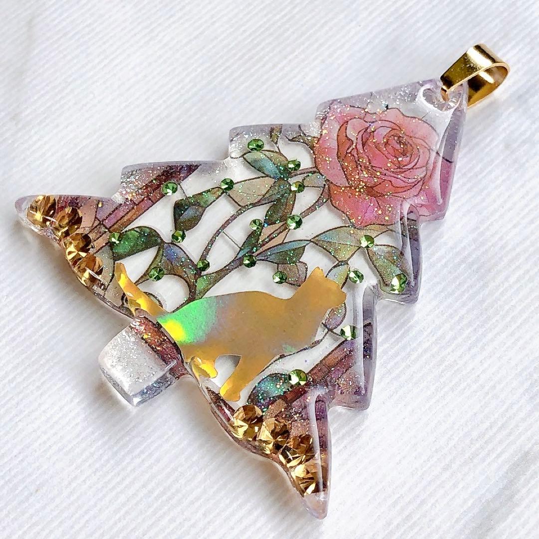同梱値引100円❤️No.2466 レジン ペンダントトップ 猫 ネコ ねこ ♡