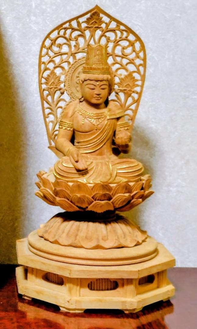 虚空蔵菩薩　葉氏彫刻金泥使用