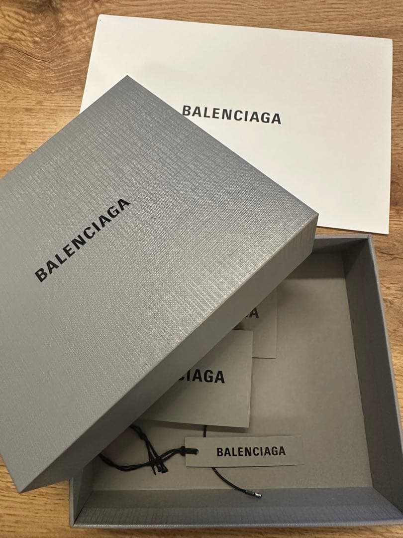 バレンシアガiPhoneケース14Pro