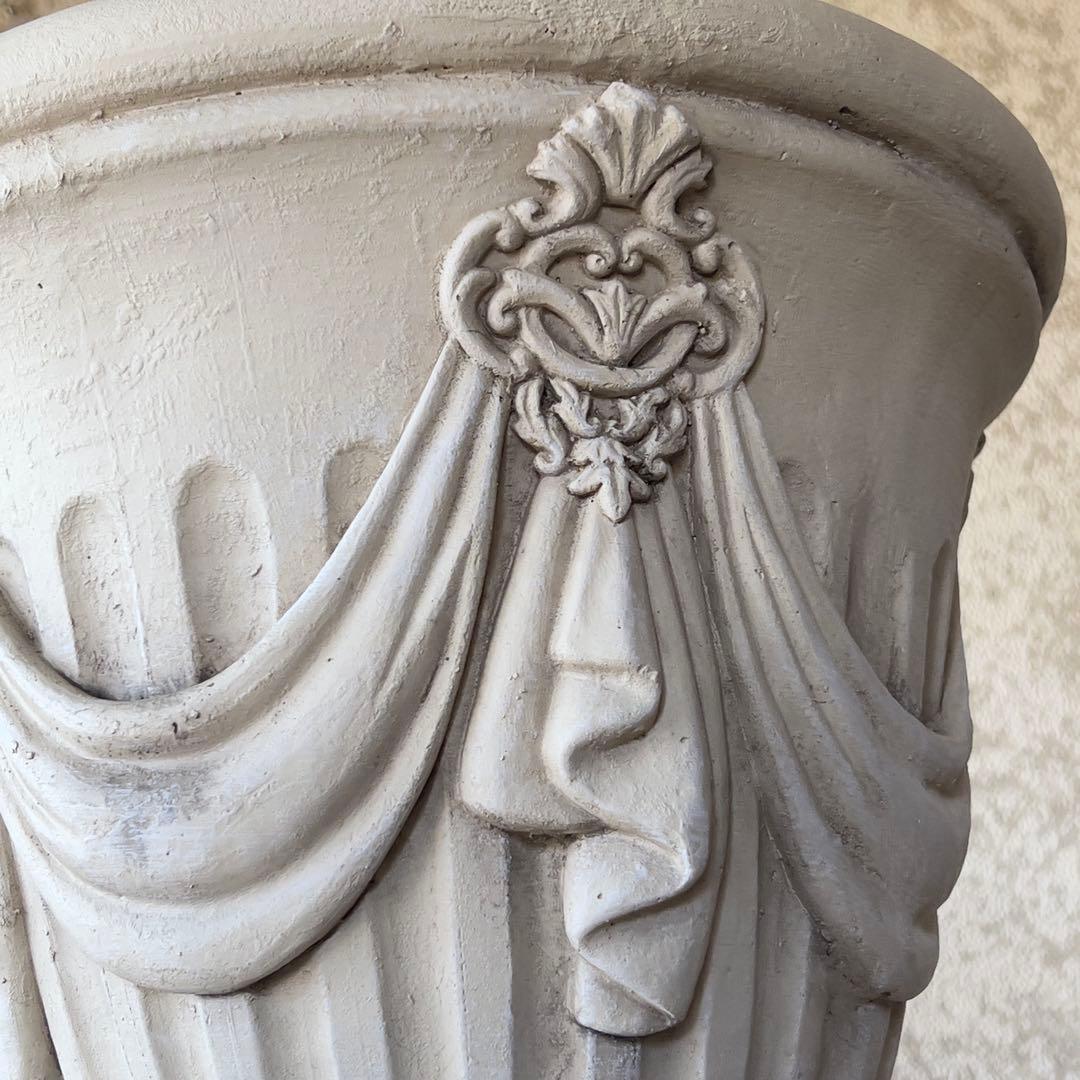 深いレリーフのアンティーク調ミドルカップ陶器鉢