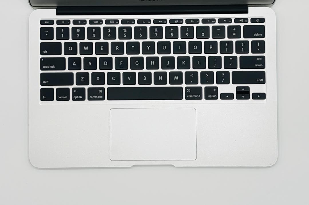 MacBook Air、Core i7、11\"（2013)、8GB, 512GB
