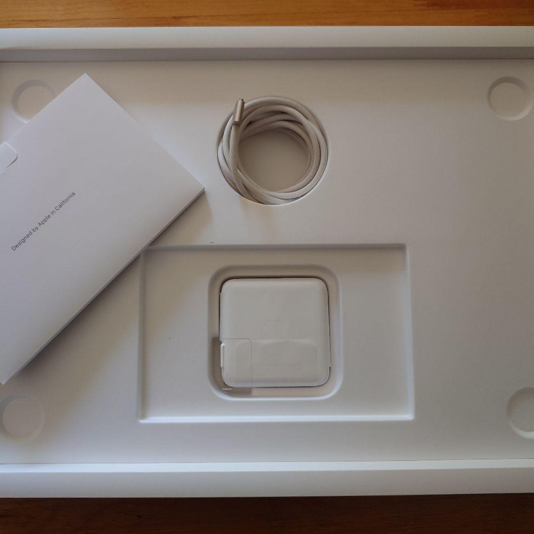 MacBook Air M3 15インチ 16GB 512GB スターライト