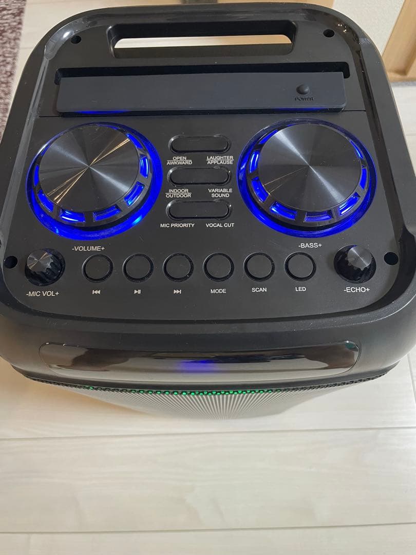 ワイヤレススピーカー LED搭載