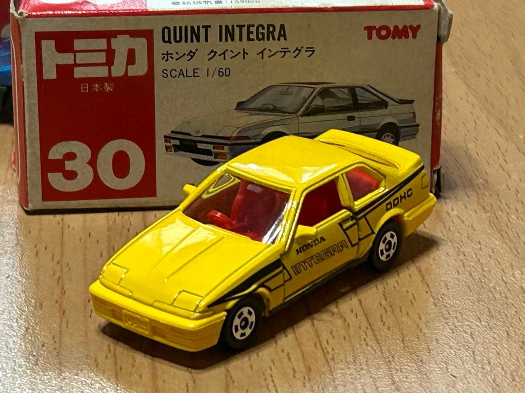 トミカ　インテグラ　日本製