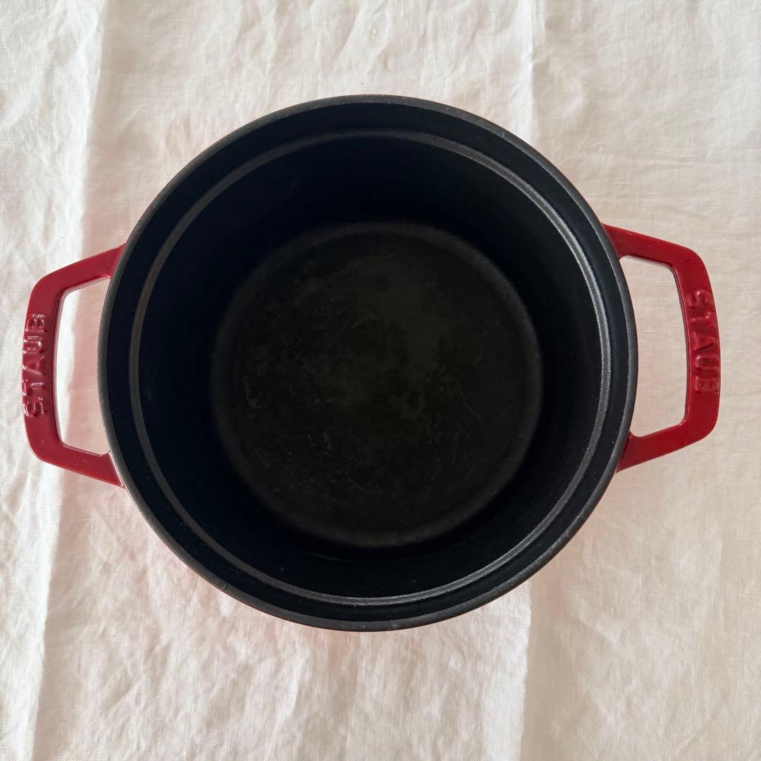 STAUB ココット ラウンド 20cm チェリー 鋳鉄鍋