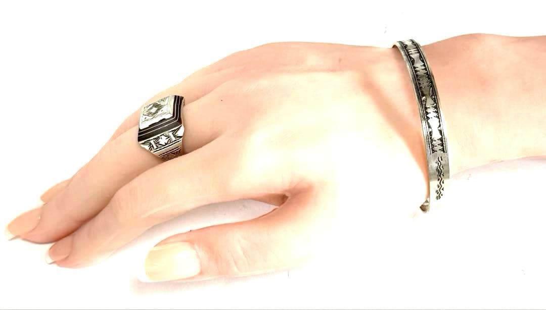 トゥアレグ族　ハンドメイド　さシルバーブレスレット