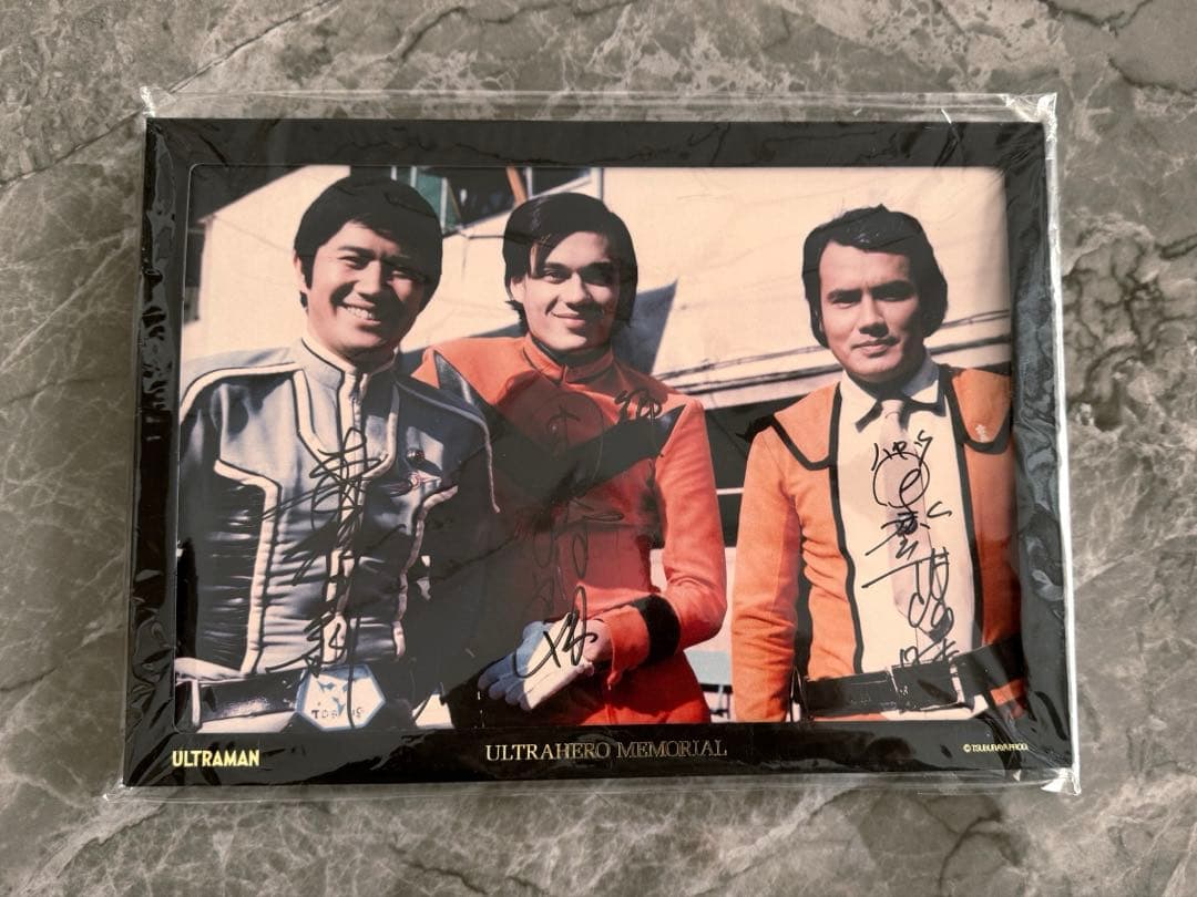 【激レア】ウルトラヒーローメモリアル 初期3作品主人公の直筆サイン付ポートレート