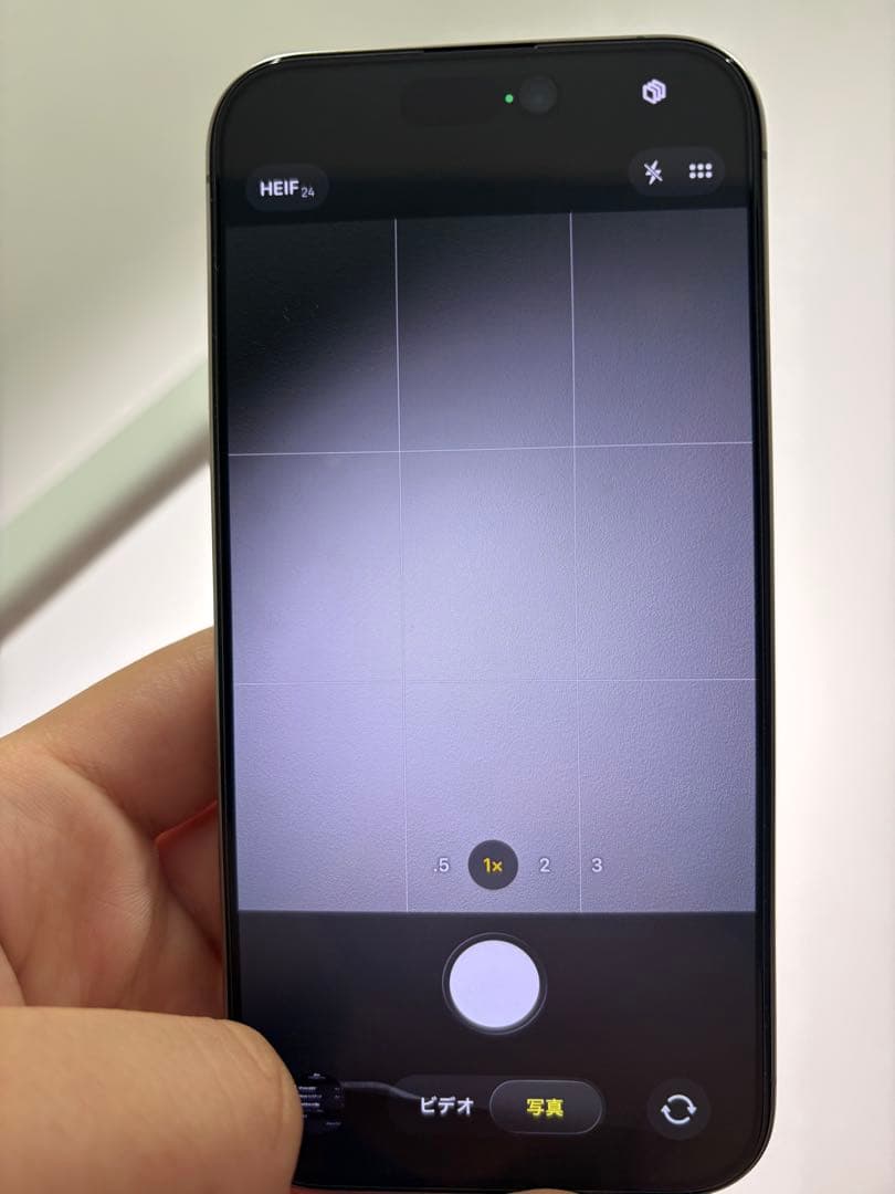 Apple iPhone 15 pro ナチュラルチタニウム 256gb