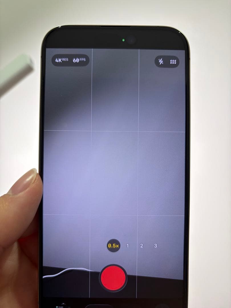 Apple iPhone 15 pro ナチュラルチタニウム 256gb