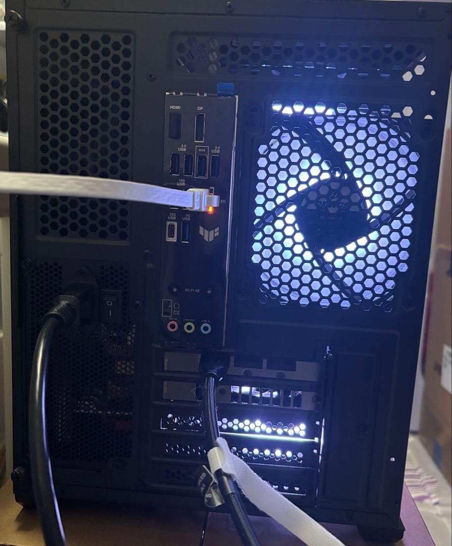 Ryzen7-9700X、RX9060XT16GB搭載、自作デスクトップPC