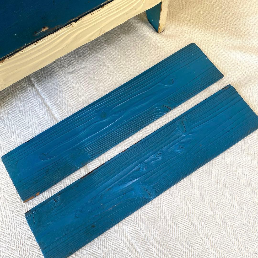 最終】シャビーカントリー アイボリーシェルフ 銅板打目扉 本棚 雑貨　飾棚