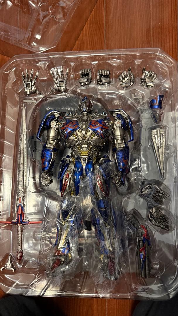 threezero DLX ネメシスプライム
