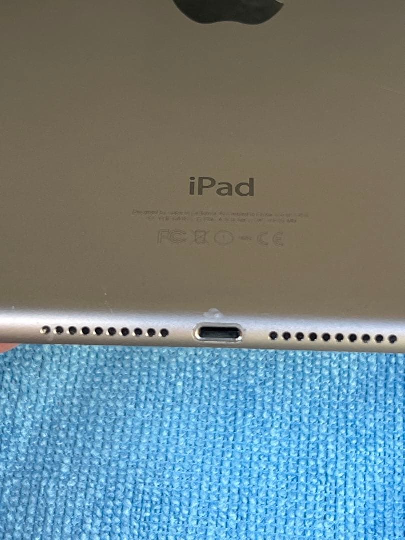 iPad mini 4 128GB セルラー SIMフリー 84% 美品