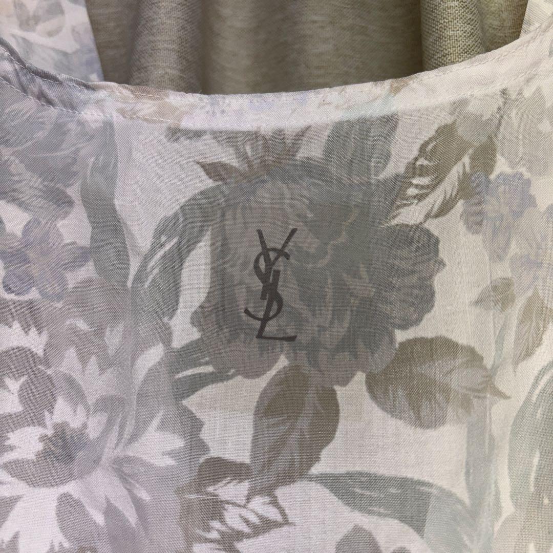 YSL フリル付き花柄エプロン