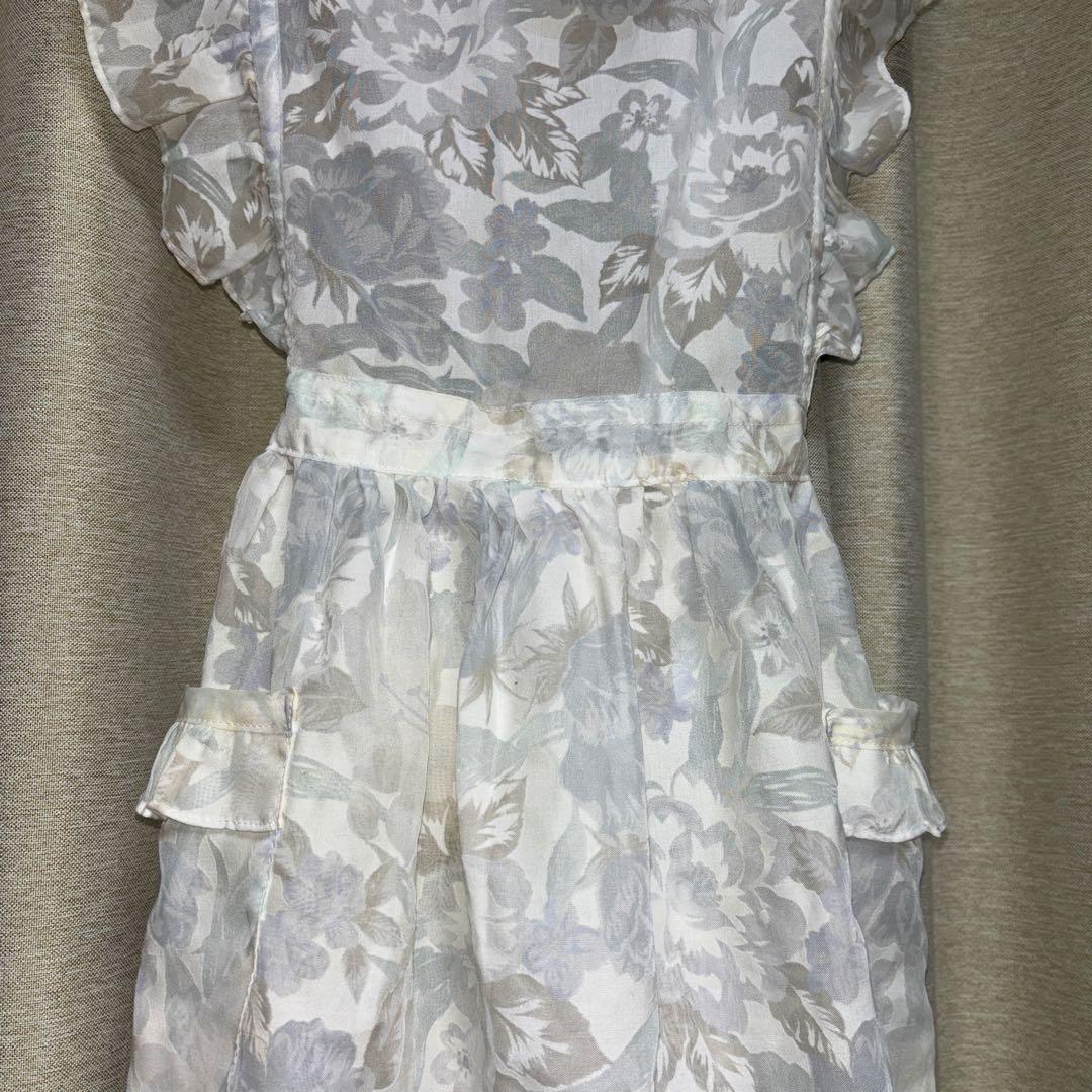 YSL フリル付き花柄エプロン