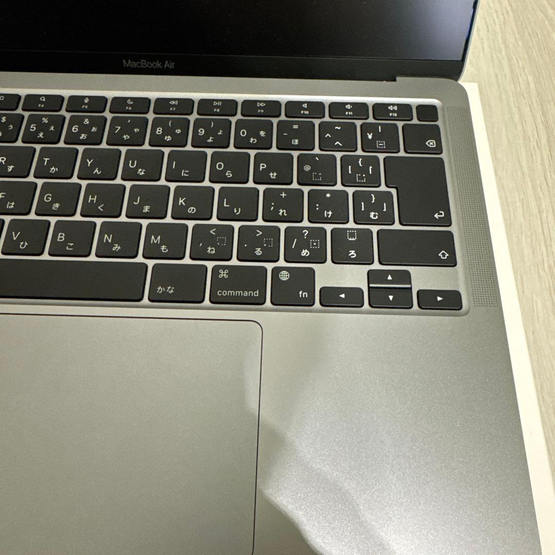 【ほぼ新品】MacBook Air スペースグレイM1 8GB256 充放電5回