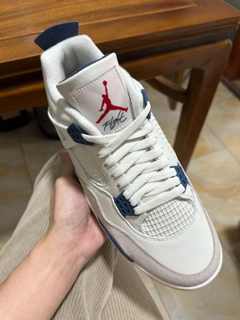 置物 Nike SB Air Jordan 4 Summit White/Navy