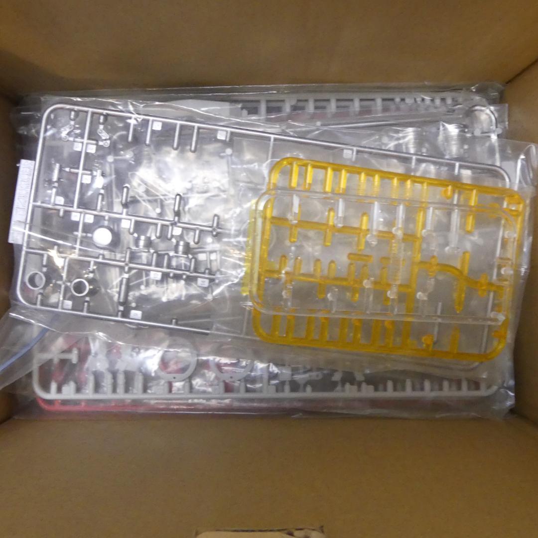 【超希少品】機甲の城　1/100 パーフェクトジオング風プラモデル RED限定版