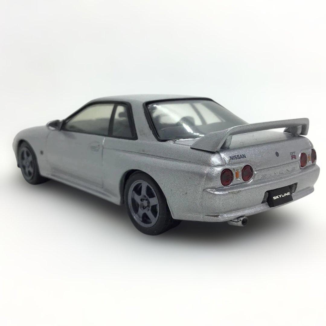 EBBRO エブロ 1/43 ニッサン　スカイライン　GT-R BNR32