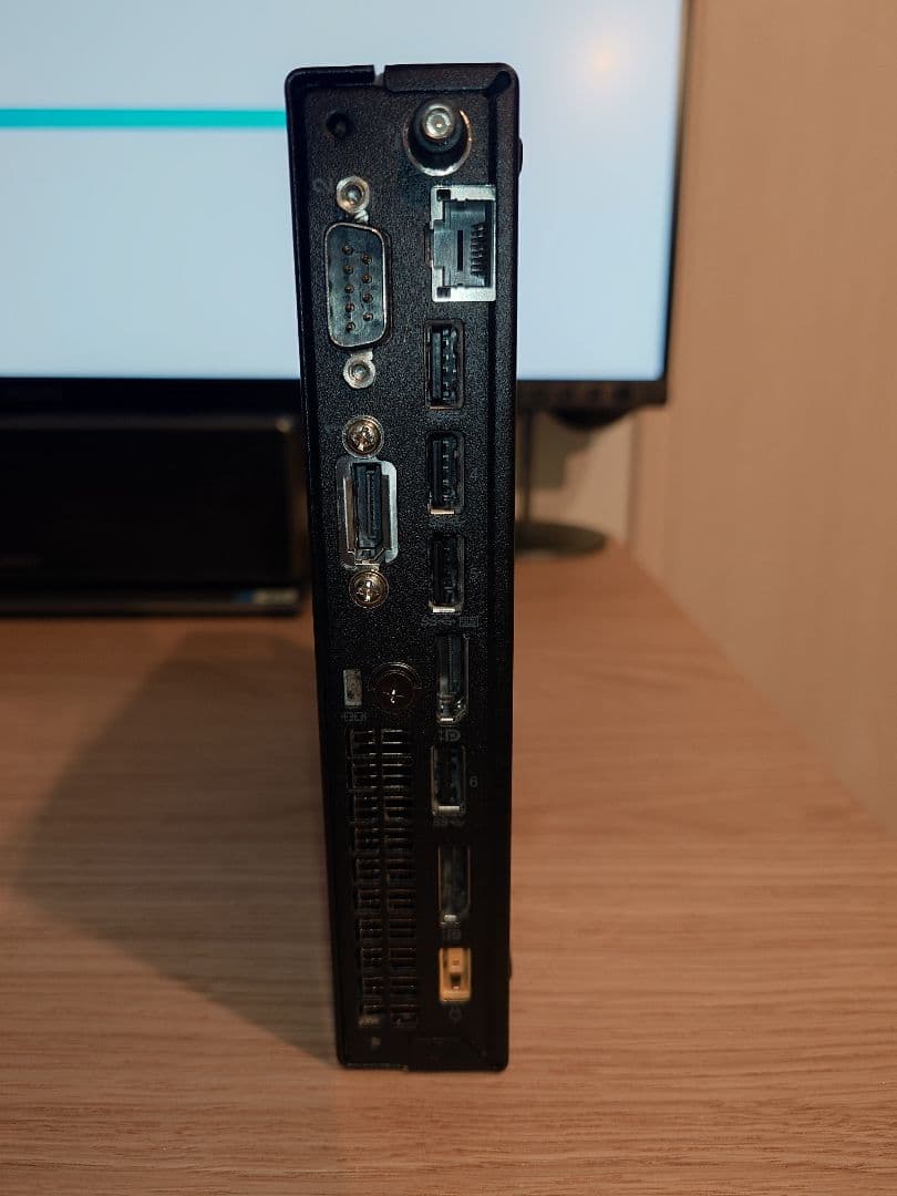 Lenovo ThinkCentre M910q ミニPC