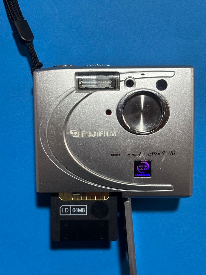 富士フイルム デジタルカメラ　FinePix4500 メモリカード付き
