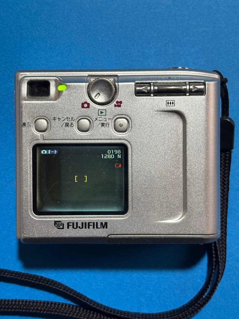 富士フイルム デジタルカメラ　FinePix4500 メモリカード付き