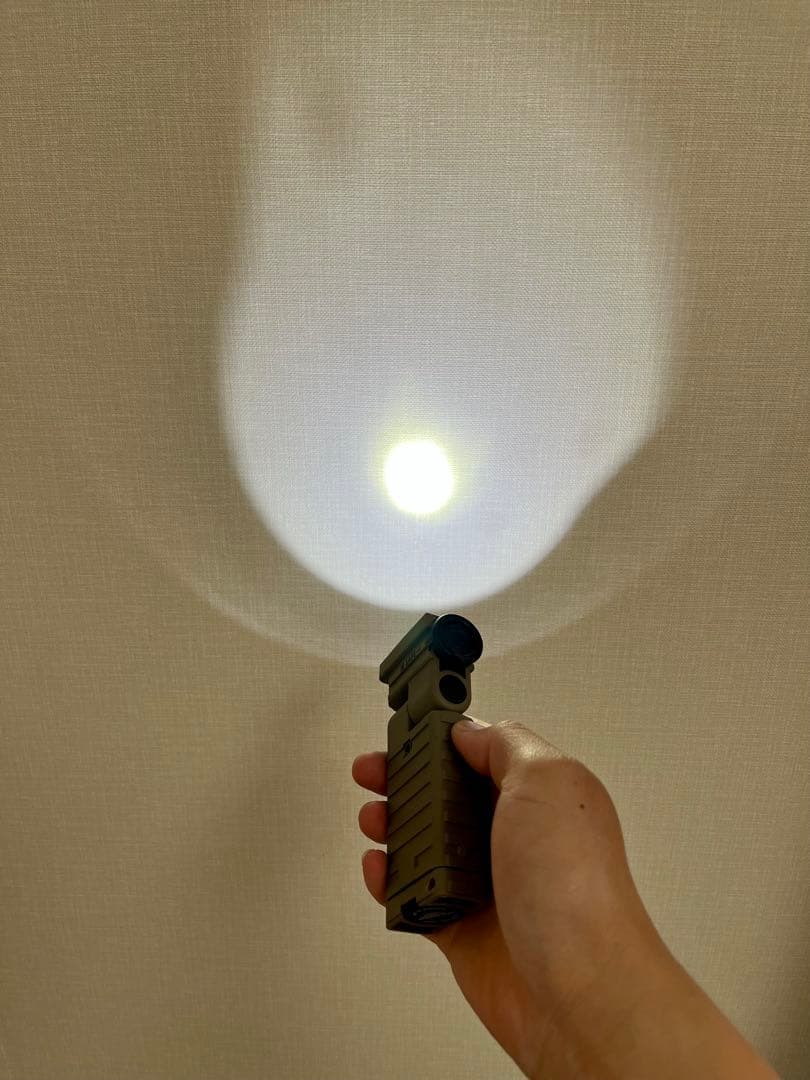 米軍放出品 デッドストック 新型STREAMLIGHT LED4色 懐中電灯1台
