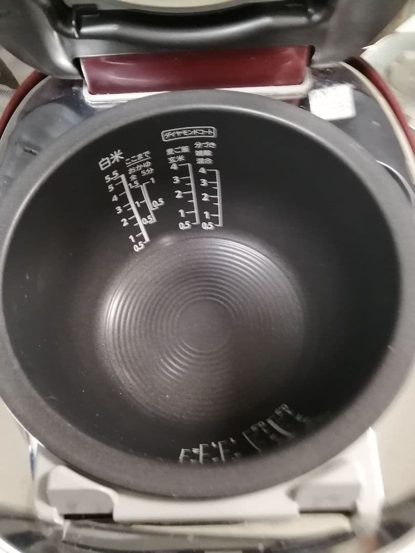 美品東芝真空圧力IHジャー炊飯器 RC-10VSE5 　5.5合炊き2018年製