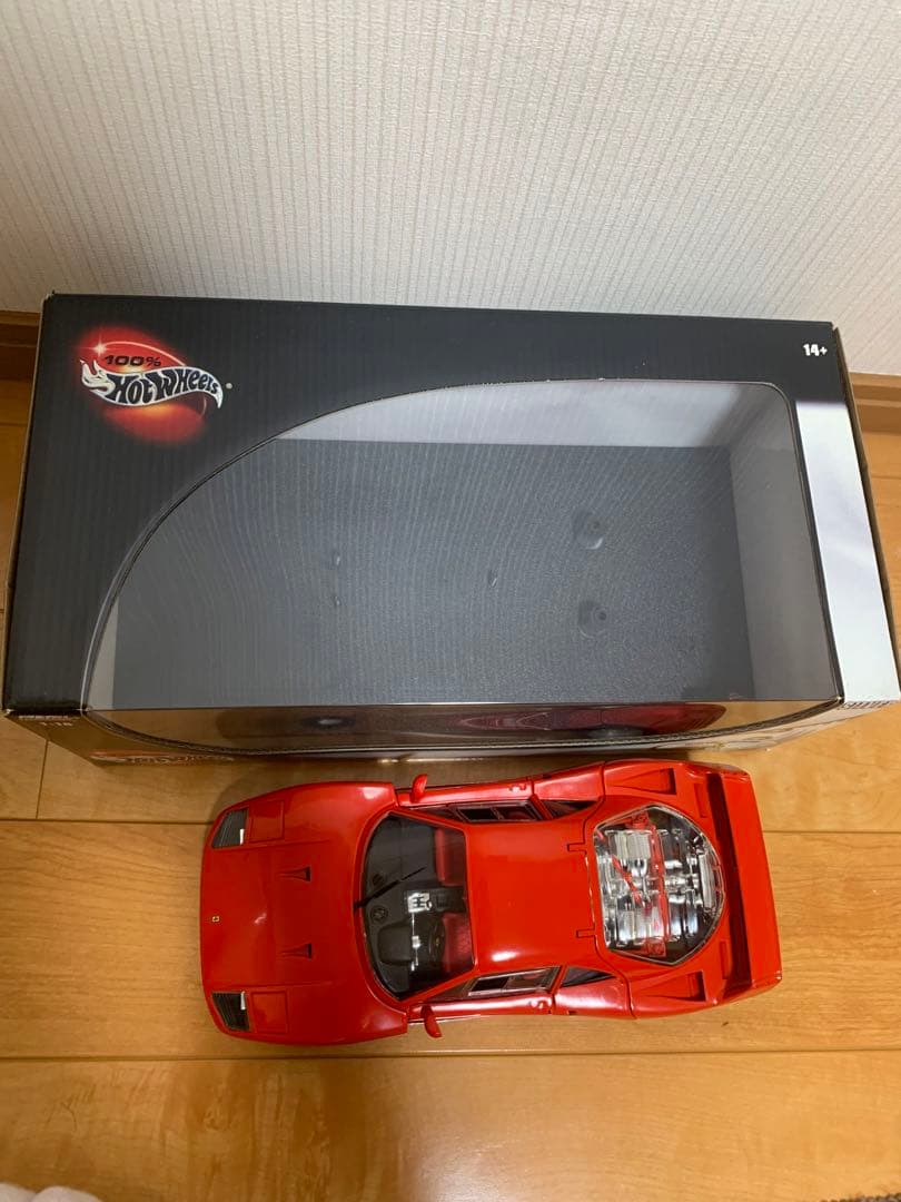 Ferrari F40 ミニカー 1/18 赤