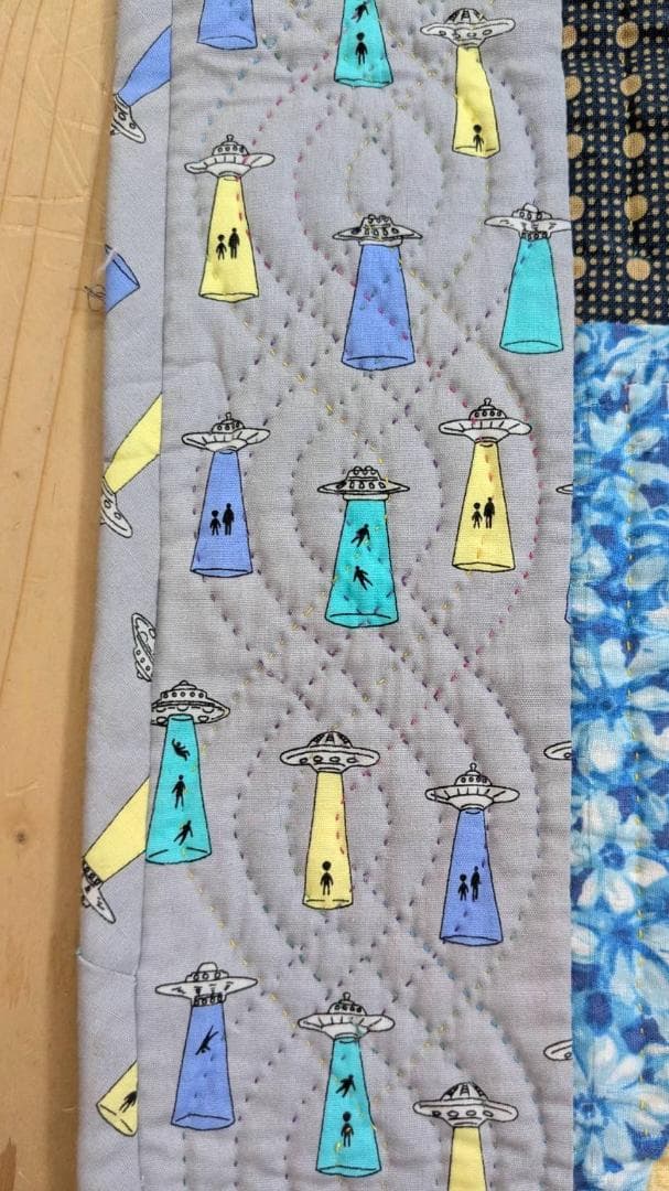 パッチワークキルト　タペストリー　ログキャビン　117✕117