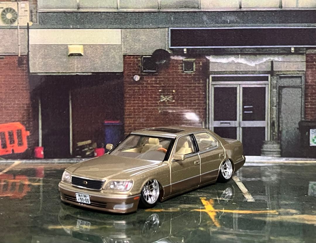 トミカリミテッド　レクサス ゴールドミニカー 1/64 改造