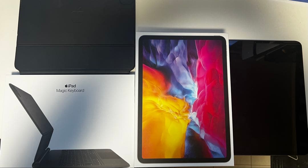 iPad Pro 11インチ　第2世代　128GB+Magic keyboard