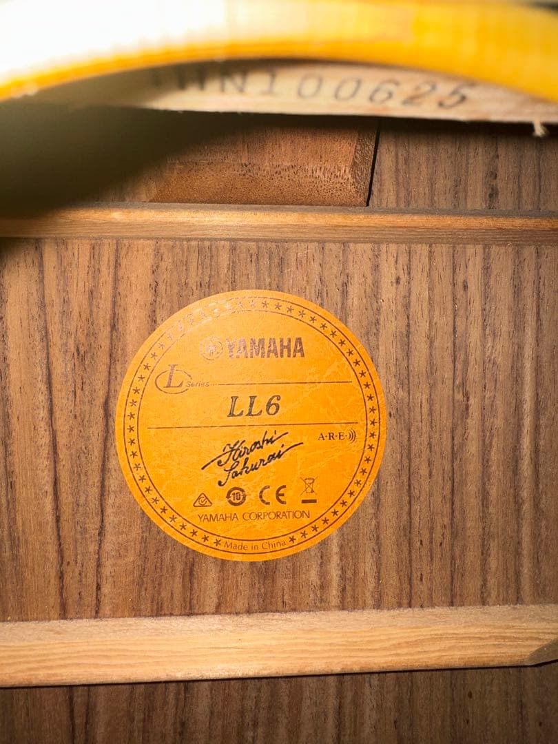 調整済み超低弦高の牛骨サドルヤマハll6ARE‼️エレアコ仕様‼️