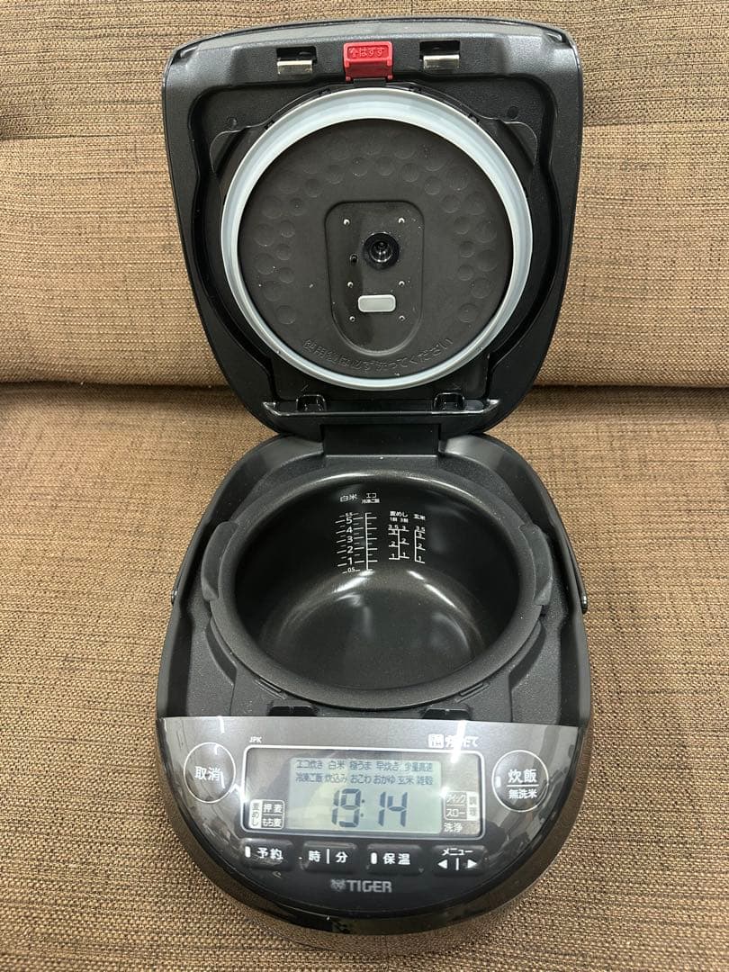 ⑤ タイガー IHジャーJPK-H100炊飯器 5.5合炊き 　2020年製