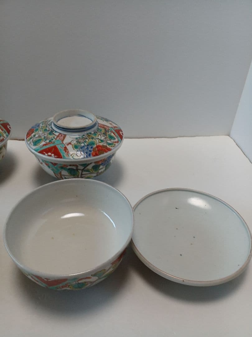 骨董　古伊万里色絵　蓋物　4客