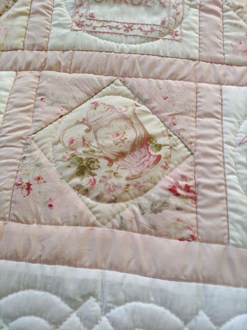 フラワーガーデン パッチワークキルト タペストリー