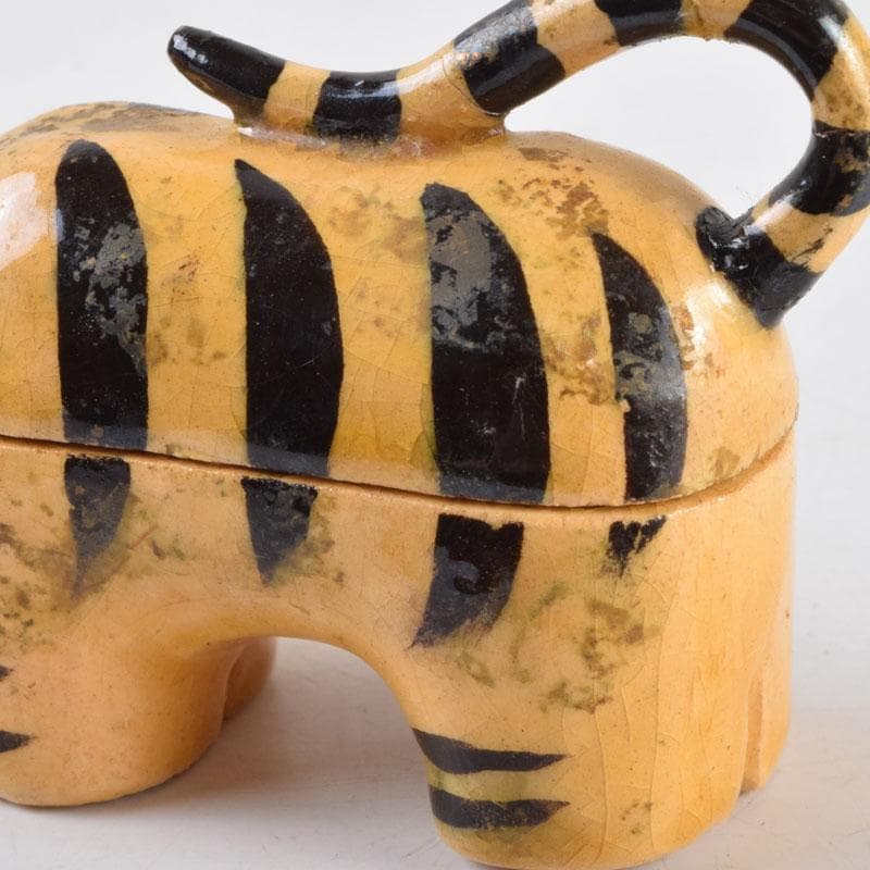 茶道具　京焼　清水六兵衛造　色絵　虎香合　干支　共箱　V　8807